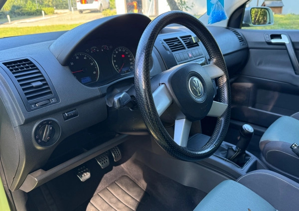 Volkswagen Polo cena 11500 przebieg: 213050, rok produkcji 2006 z Wrocław małe 37